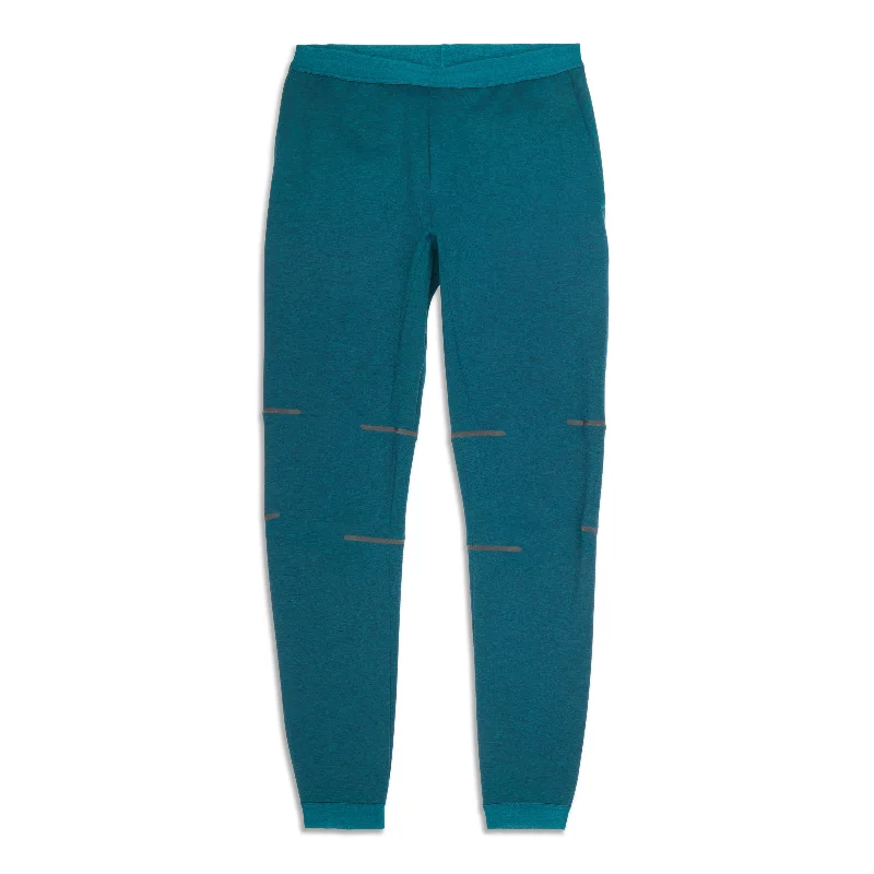 Weekend Special Diffract Jogger - Resale