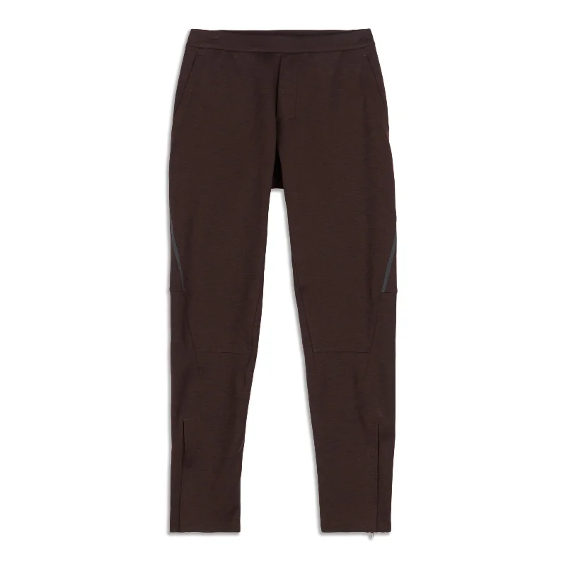 YEAR-End Clearance Refract Jogger - Resale