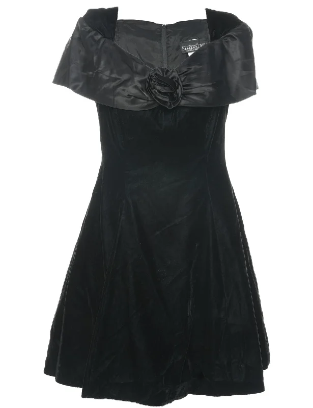 Exclusive Access Velvet Black Evening Dress - M