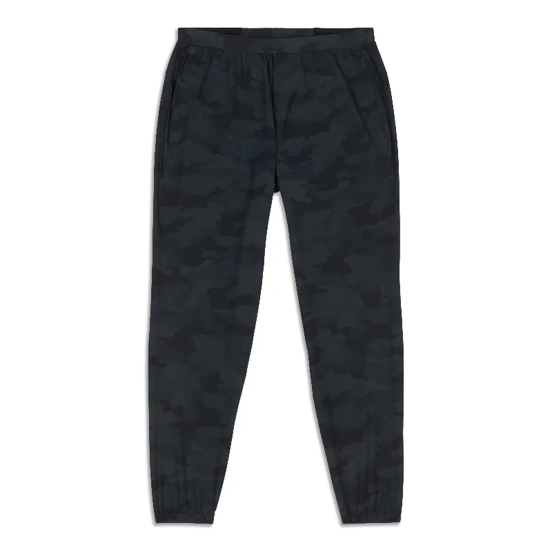 Unbeatable Prices Surge Jogger - Resale