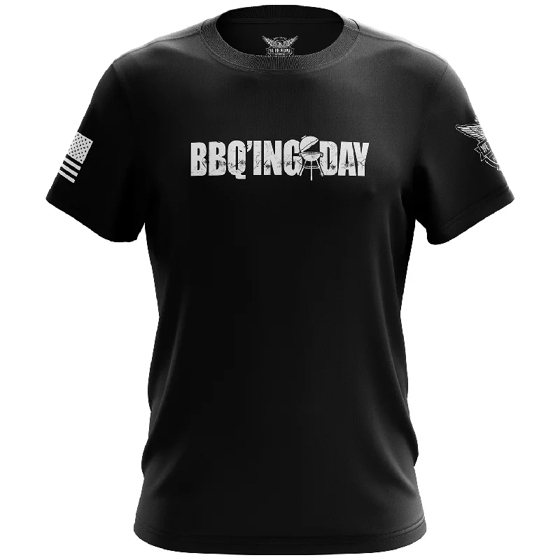 Weekend Savings Bonanza BBQ'ing Day Short Sleeve Shirt