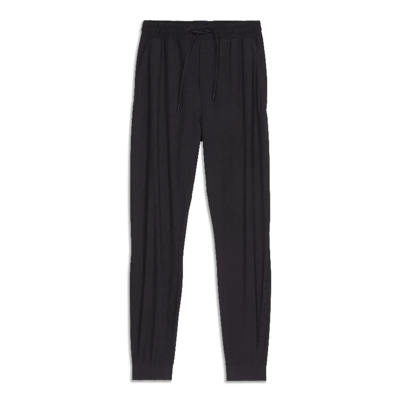 Deal Dash Cross Chill Jogger - Resale