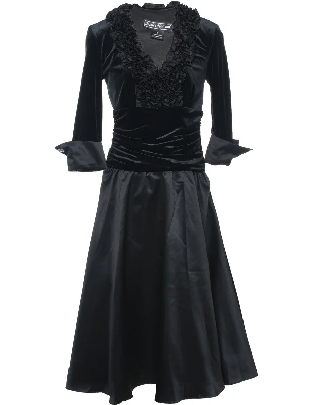 Year-End Clearance Velour 1980s Ruffled Evening Dress - M