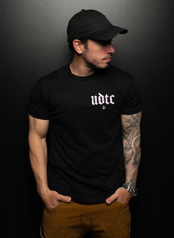 Unbeatable Deal UNWAVERING STACKED TEE - BLACK