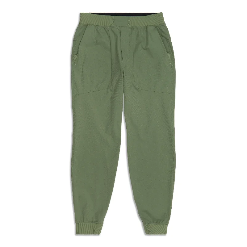 Daily Deals ABC Jogger Shorter Length - Resale