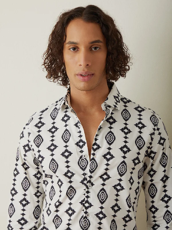 Savings Bonanza White Printed Casual Shirt