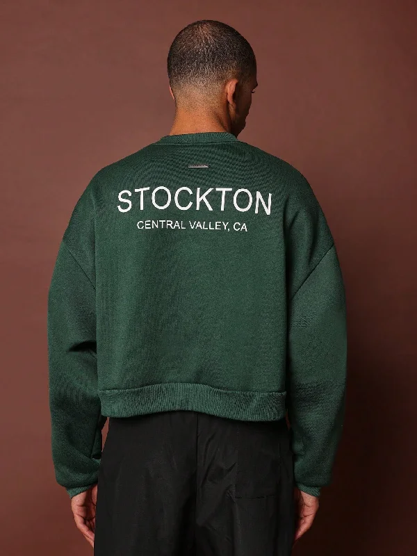 Weekend Discounts You Deserve Crop Fit Sweatshirt With Kangaroo Pocket & Graphic Print